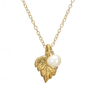 Chupi-Gold-Necklace-Believe-in-Magic-Pearl-1-The-Merrion-Hotel-Blog-Post